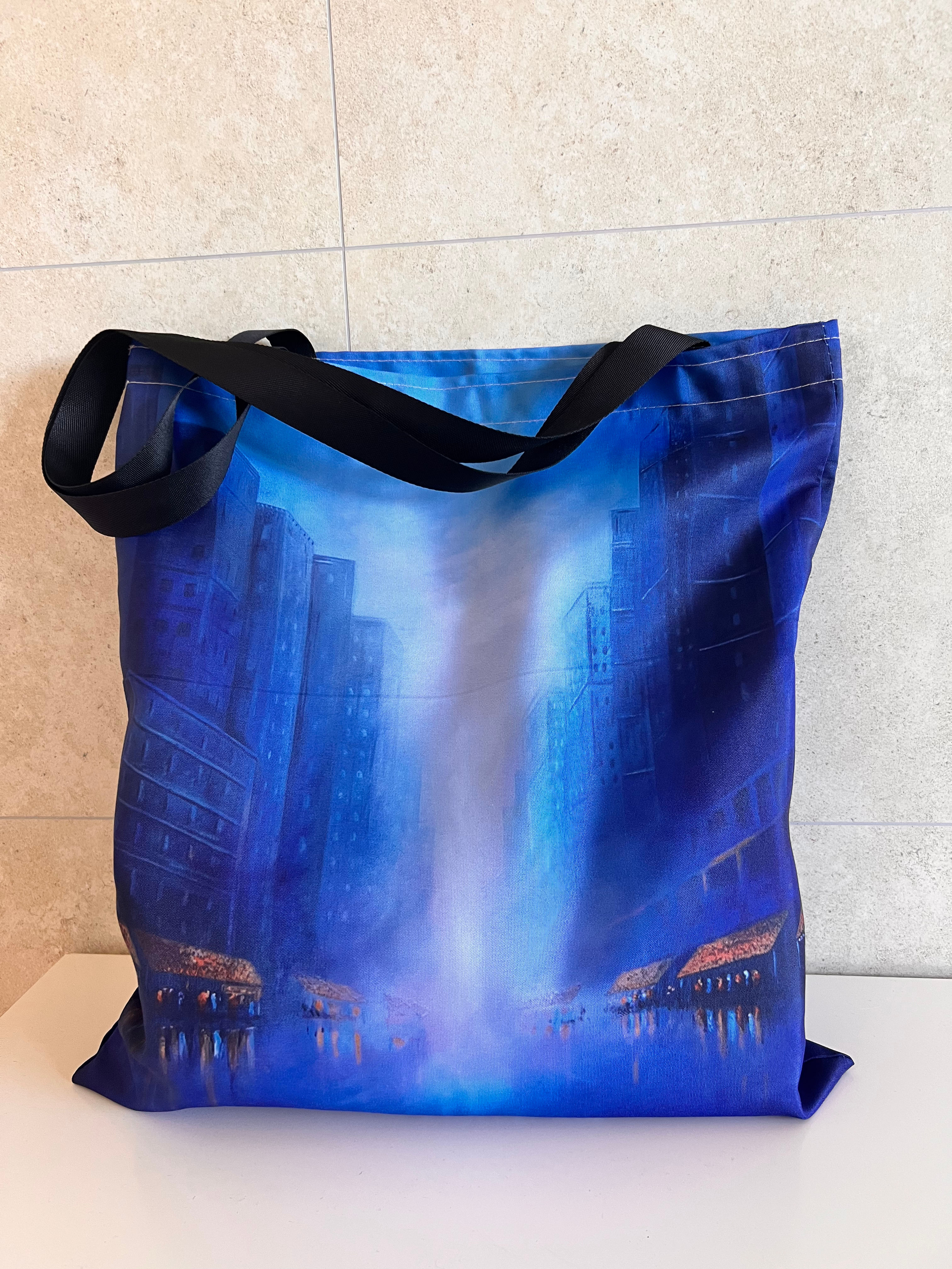 Handlenett med kunsttrykk «City of Ember»