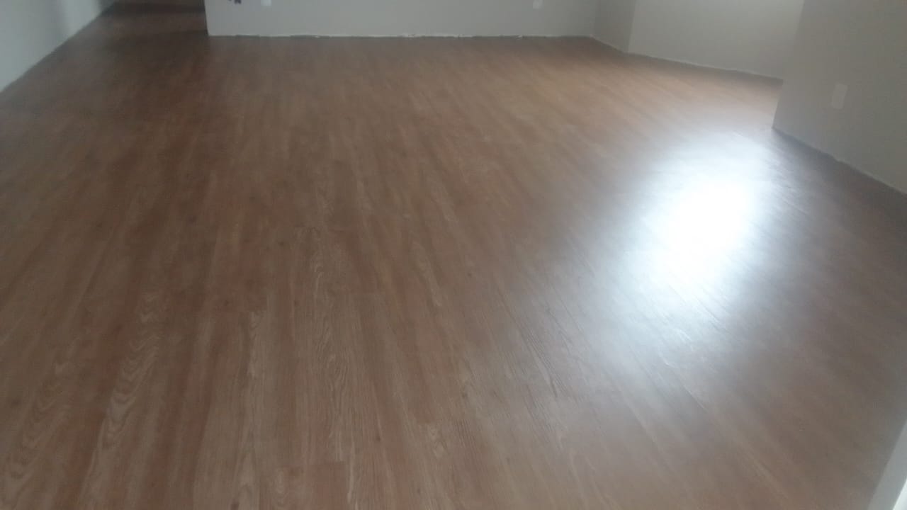 PISO VINÍLICO DE PVC ANDIROBA — foto 5