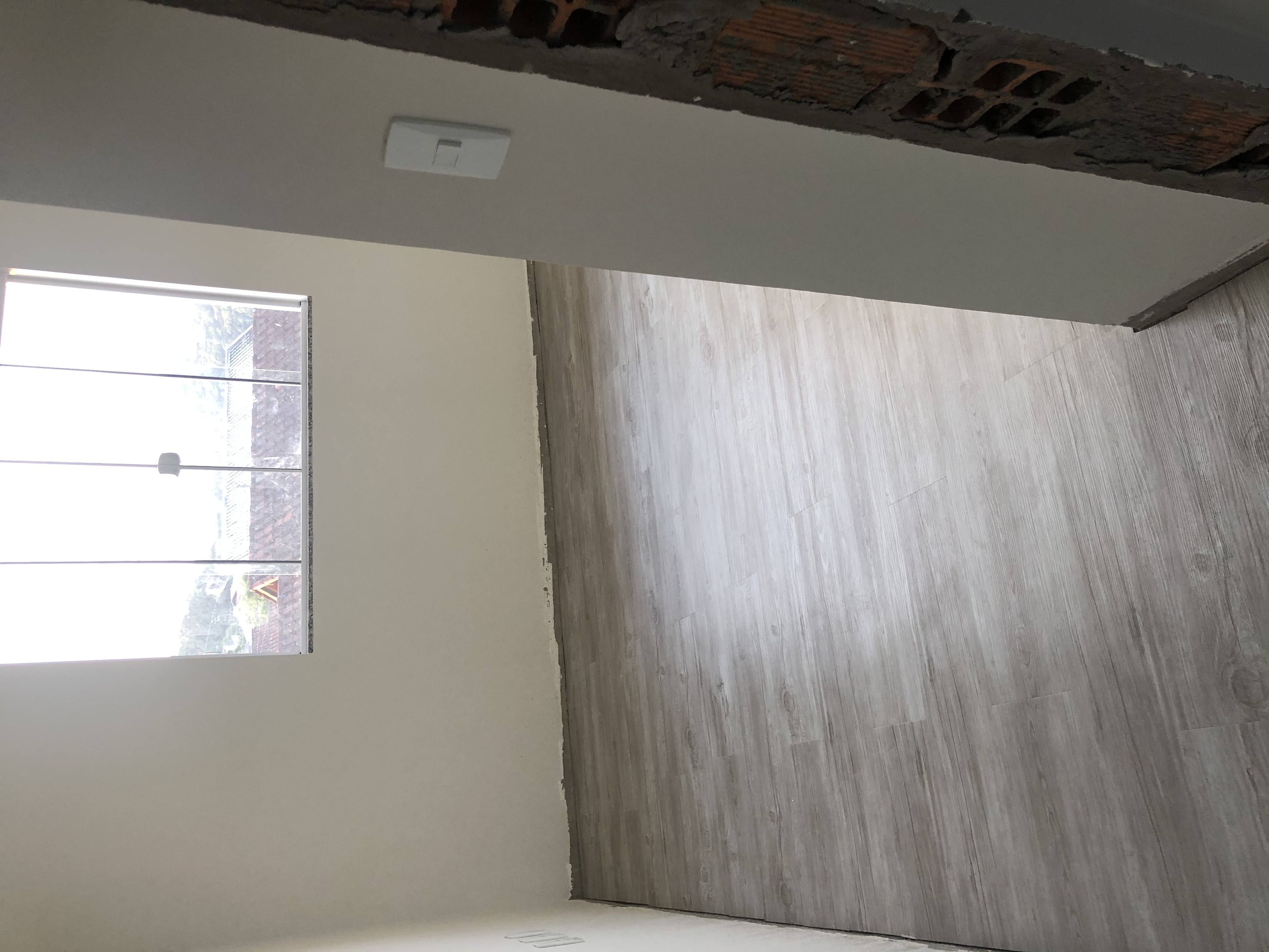 Piso de PVC Pátina Nevoa — foto 10