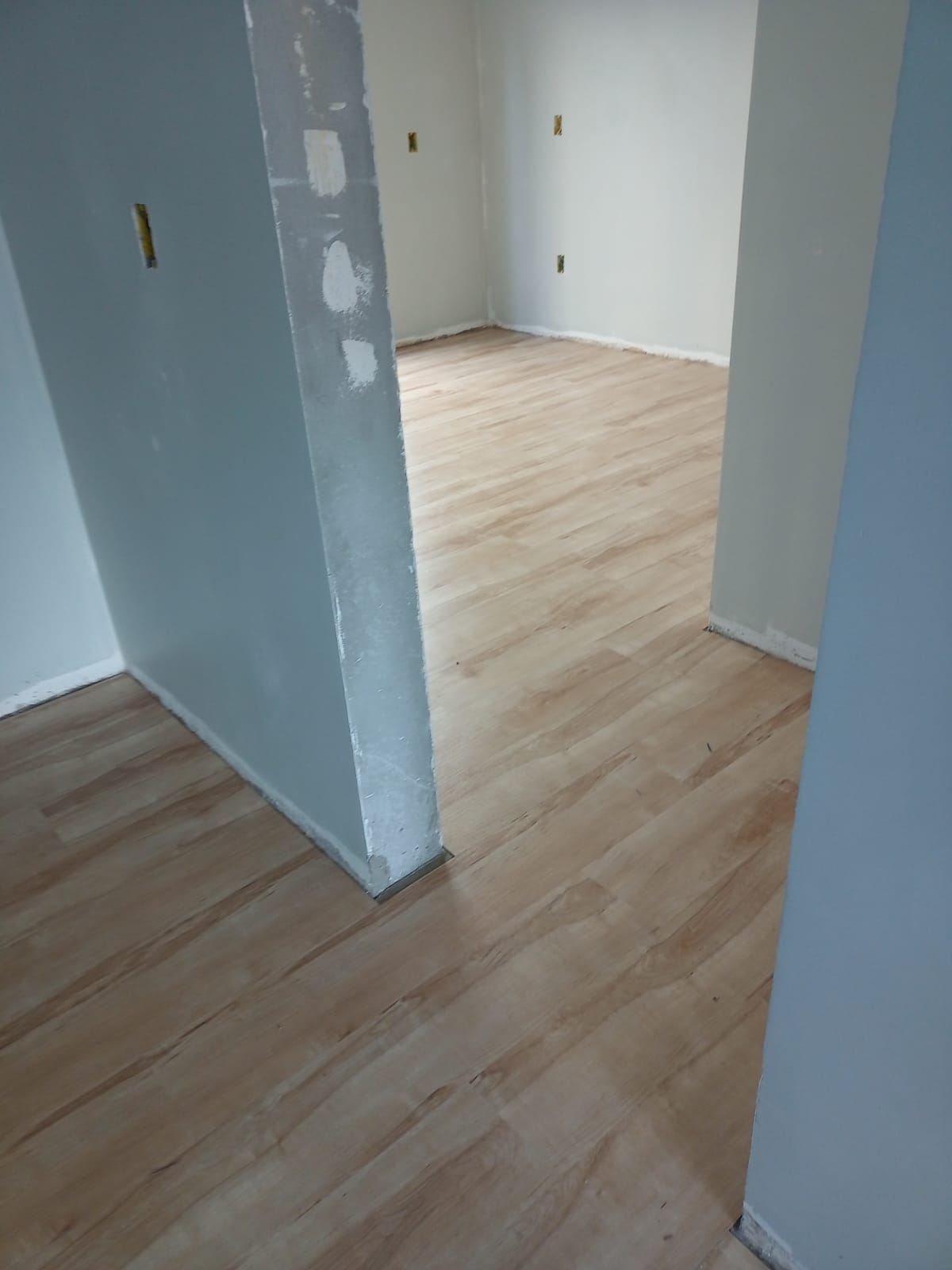 PISO VINÍLICO DE PVC MATTE — foto 3