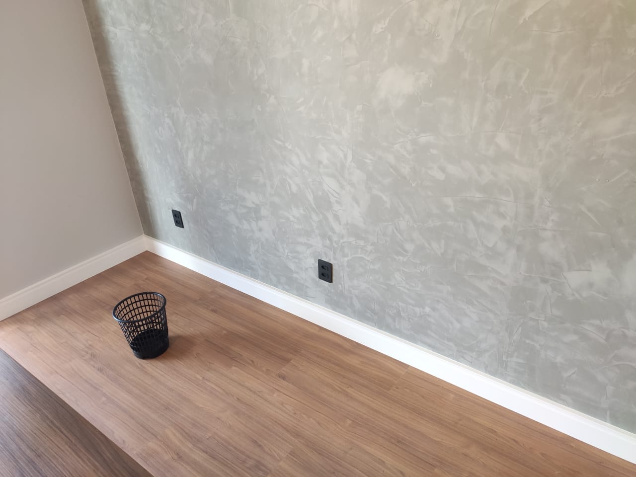 Piso laminado Nogueira Málaga — foto 3