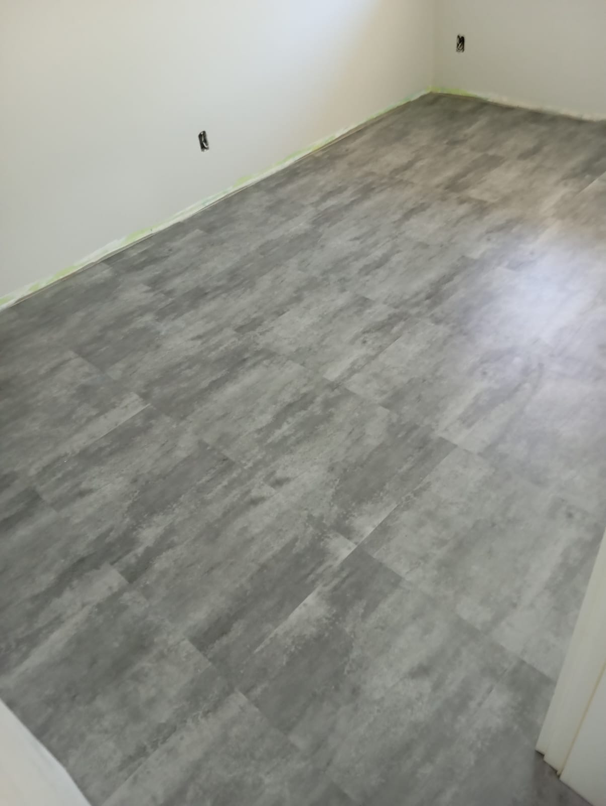 PISO VINÍLICO DE PVC CHUMBO — foto 3