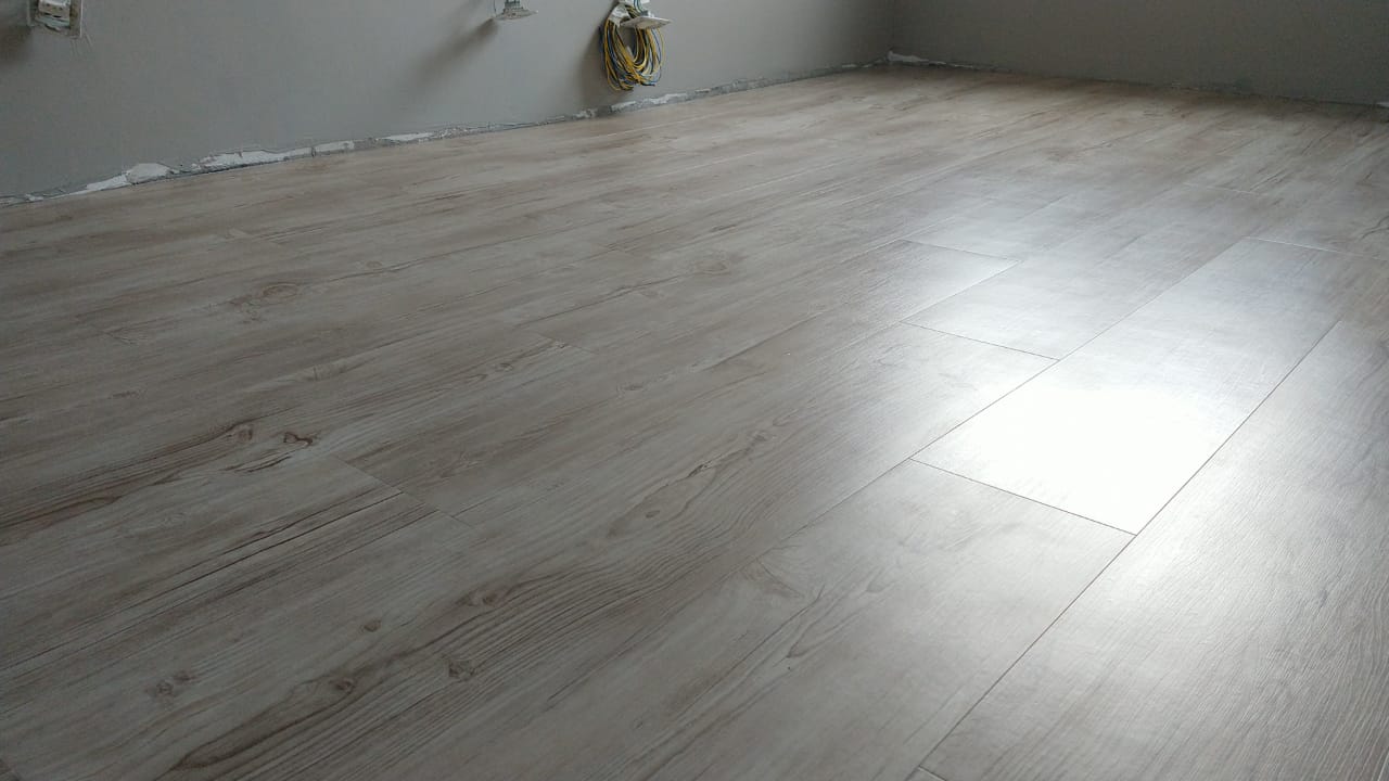 PISO DE PVC CARVALHO BERGAMO — foto 5