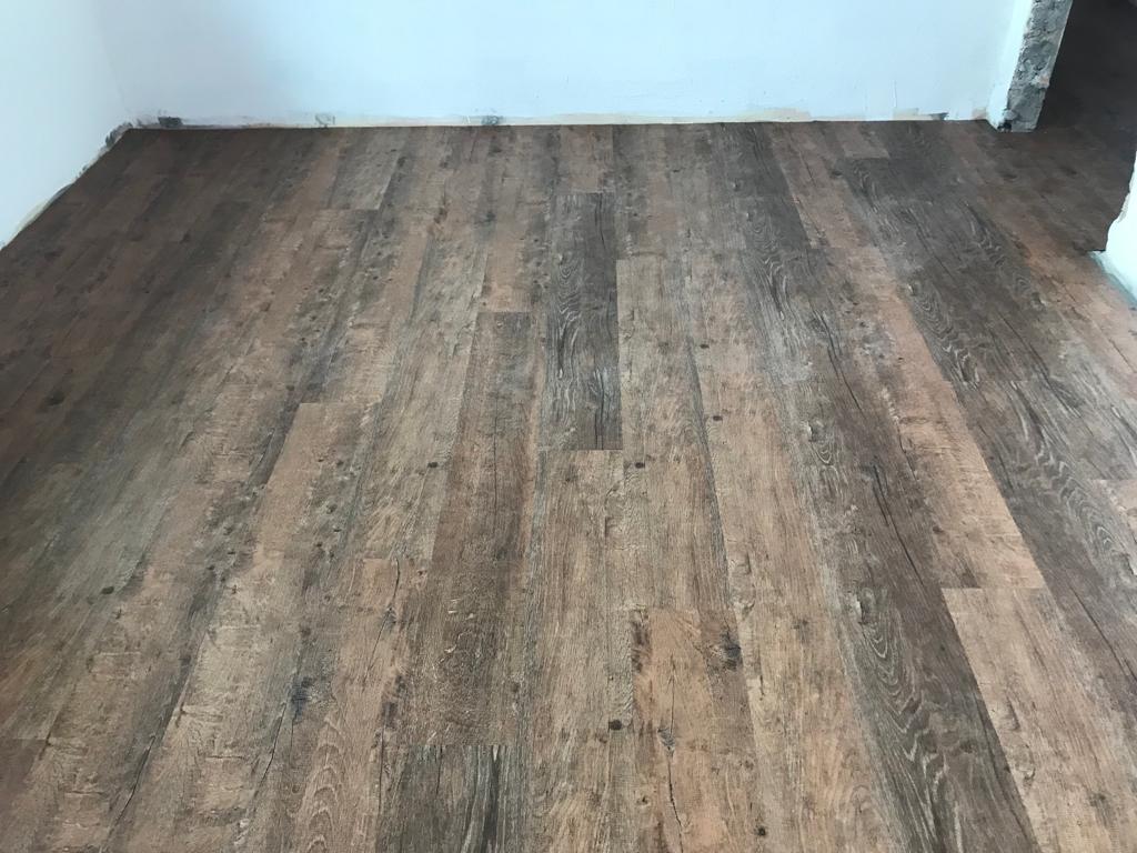 PISO DE PVC AMOREIRA — foto 2