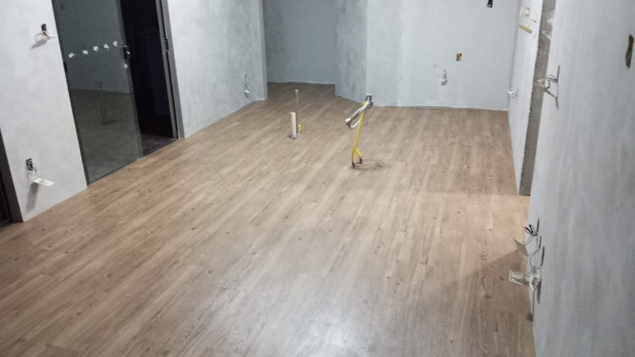 PISO VINÍLICO DE PVC NOGUEIRA — foto 3