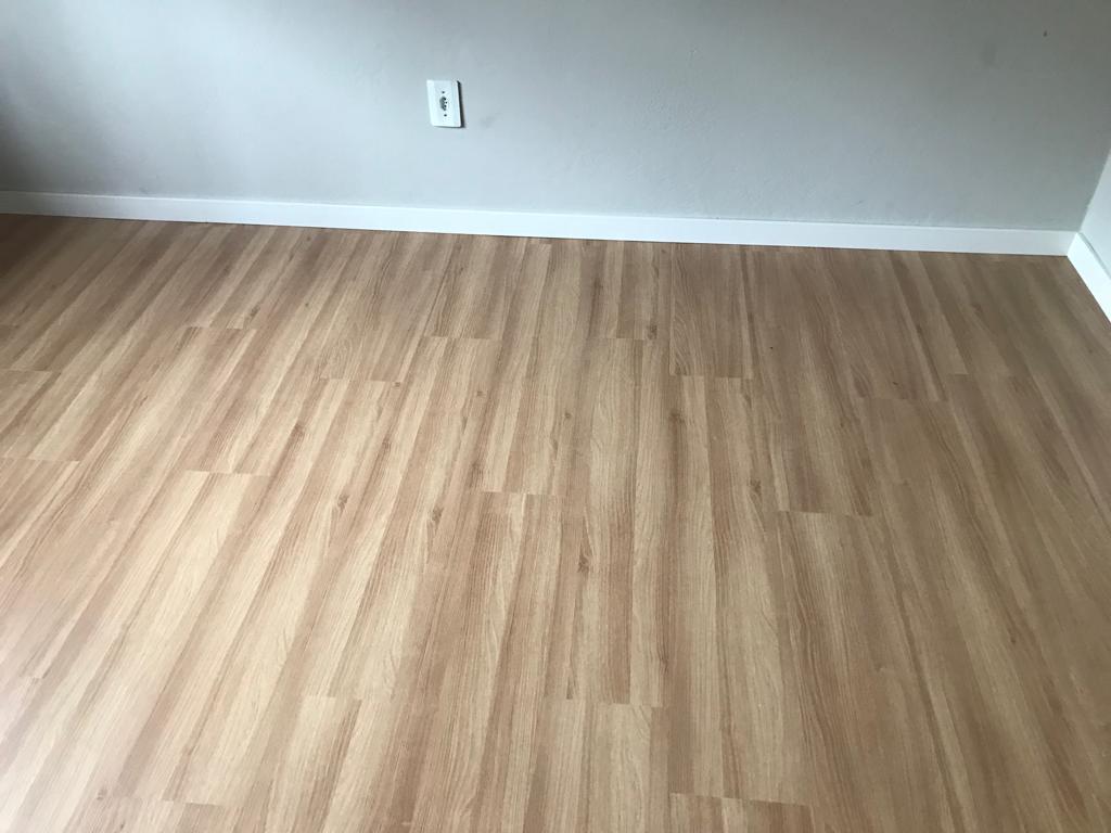 PISO DE PVC IPÊ REALE