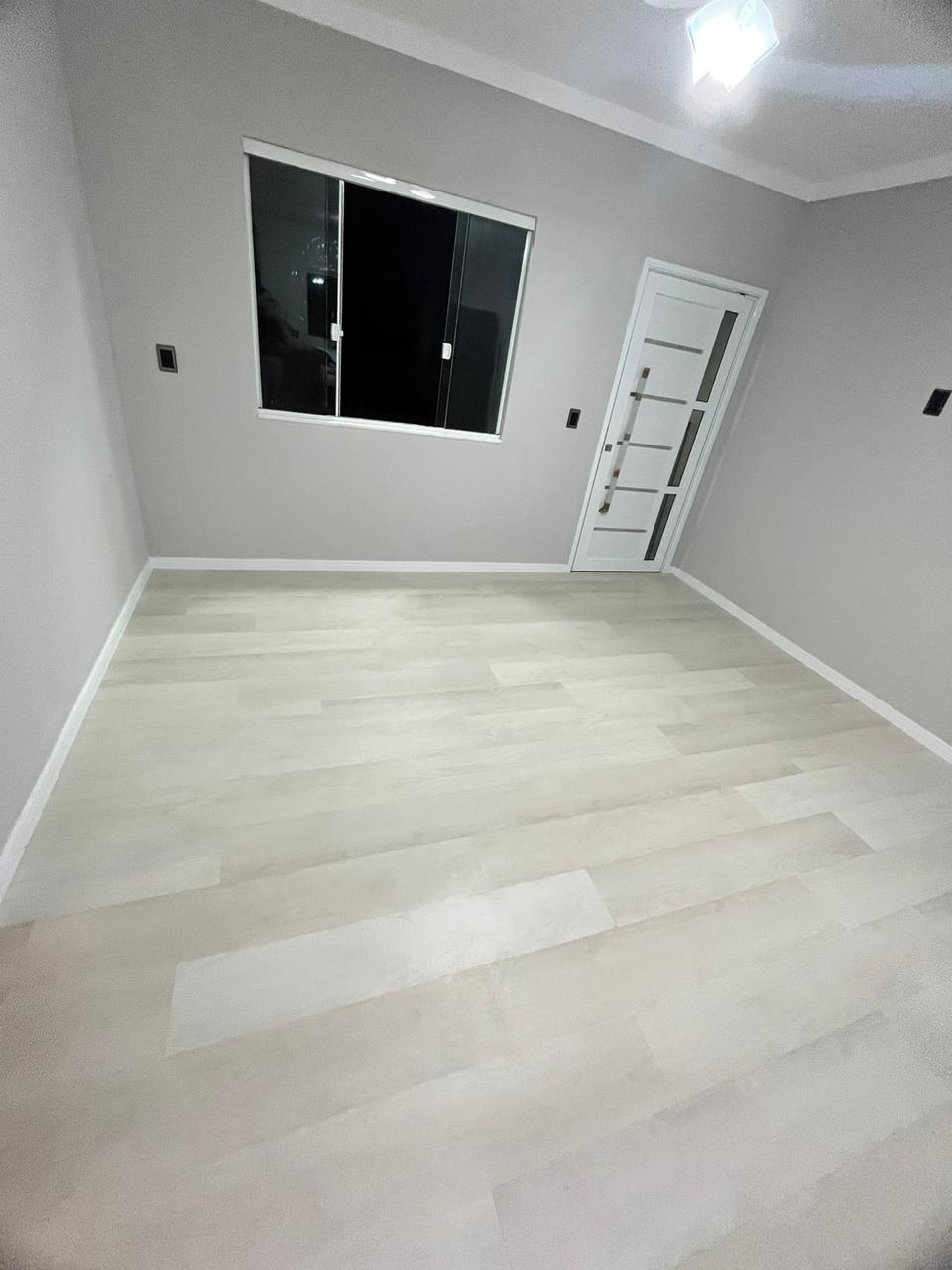 PISO DE PVC LISIANTO — foto 2