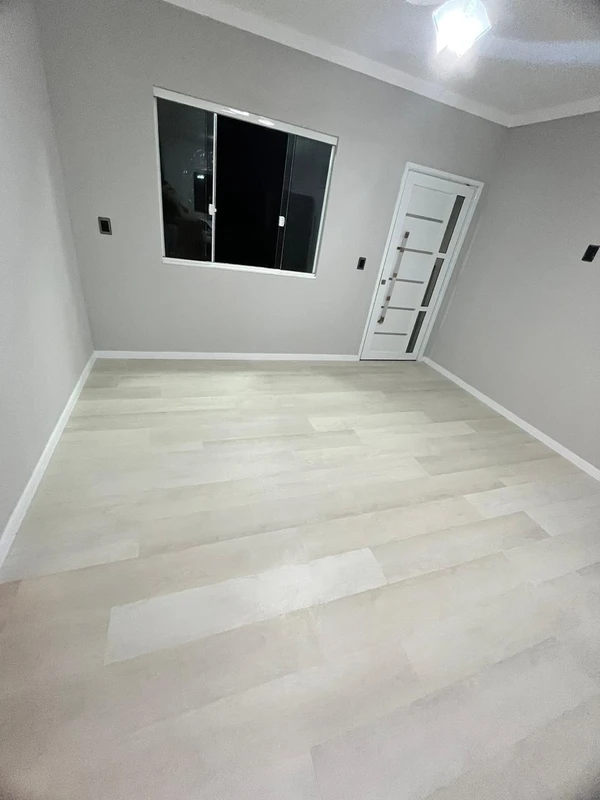 PISO DE PVC LISIANTO — foto 2