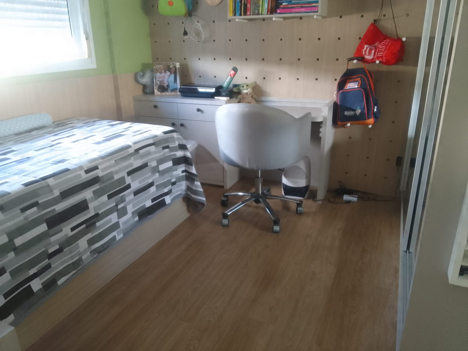 PISO VINÍLICO INSTALADO