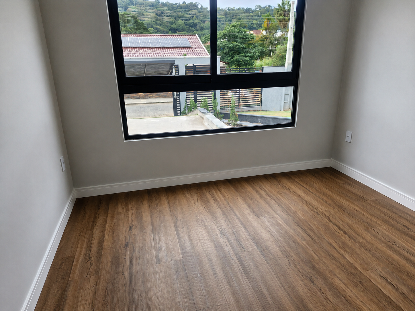 PISO VINÍLICO DE PVC CANELA