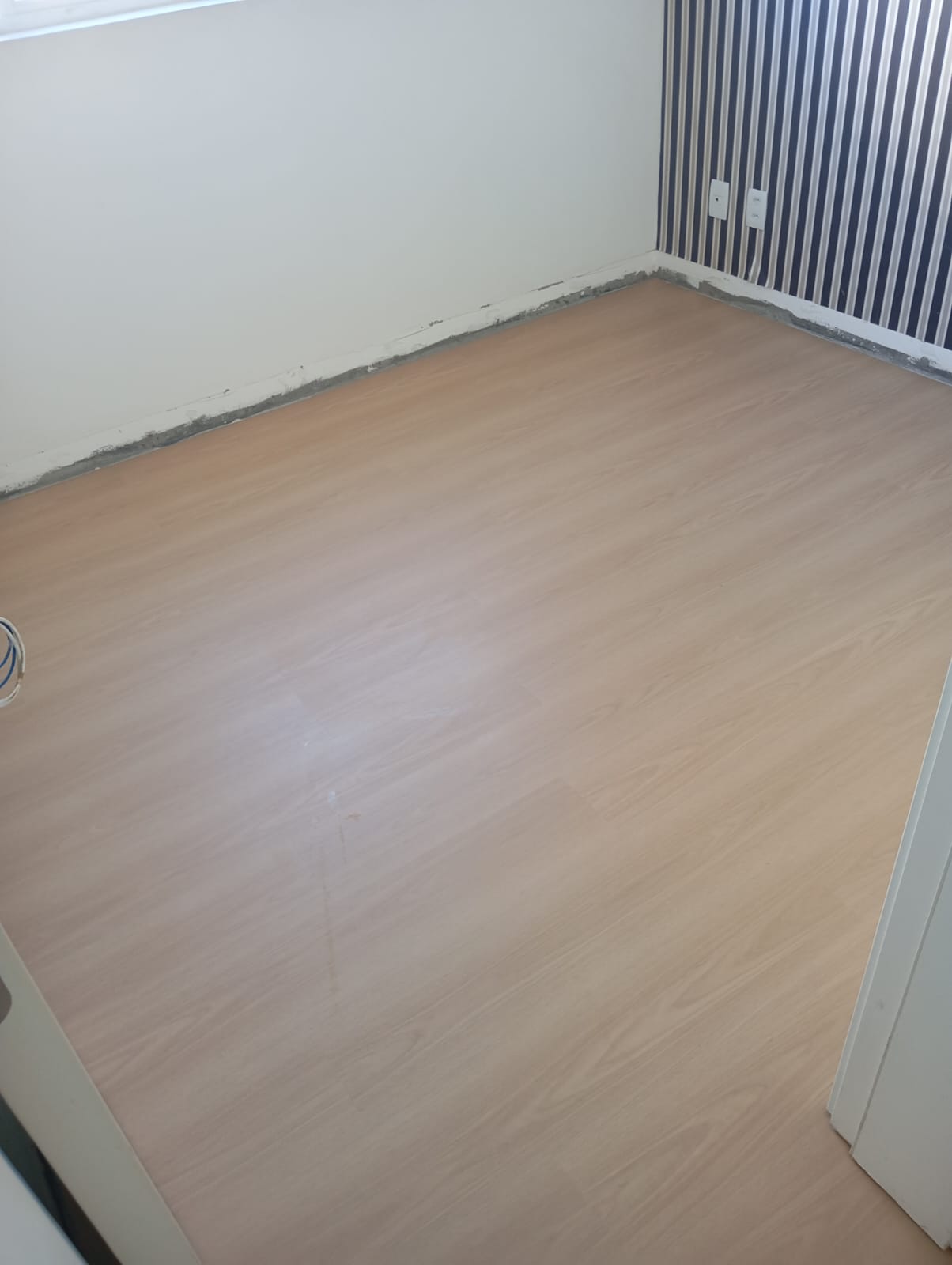 PISO VINÍLICO DE PVC AREIA — foto 2