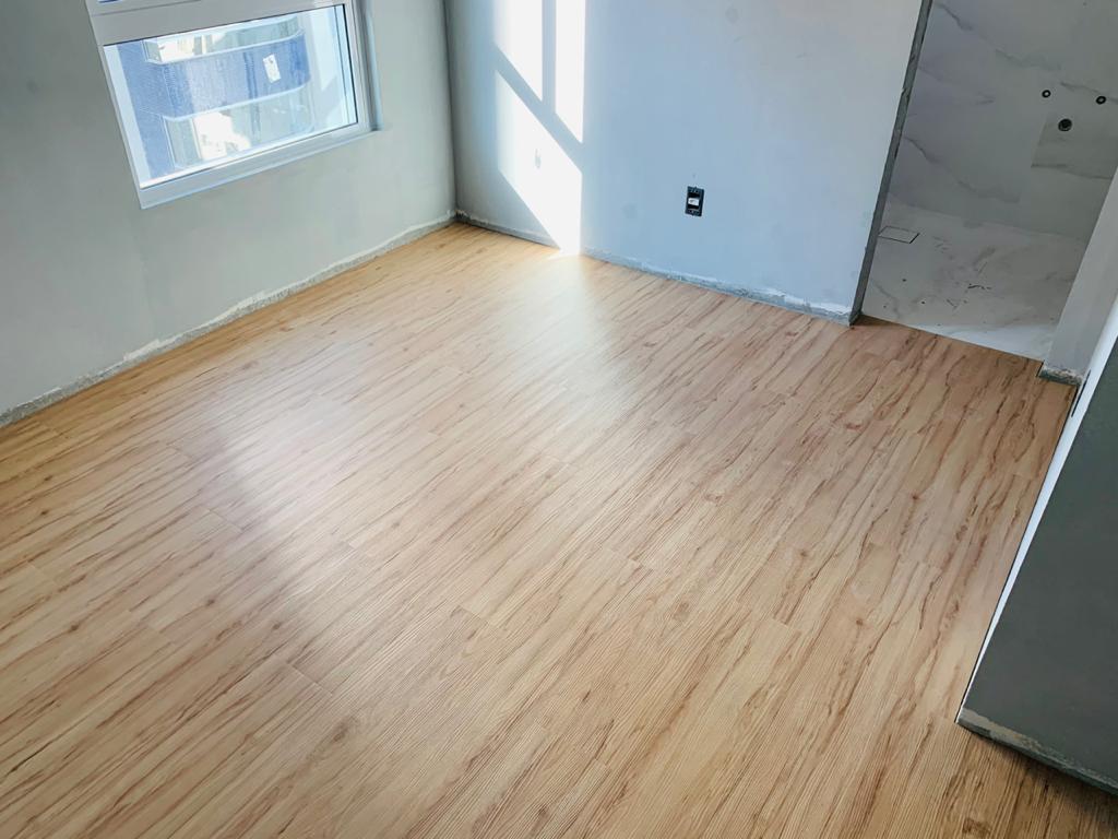 PISO DE PVC IPÊ AVELÃ — foto 9