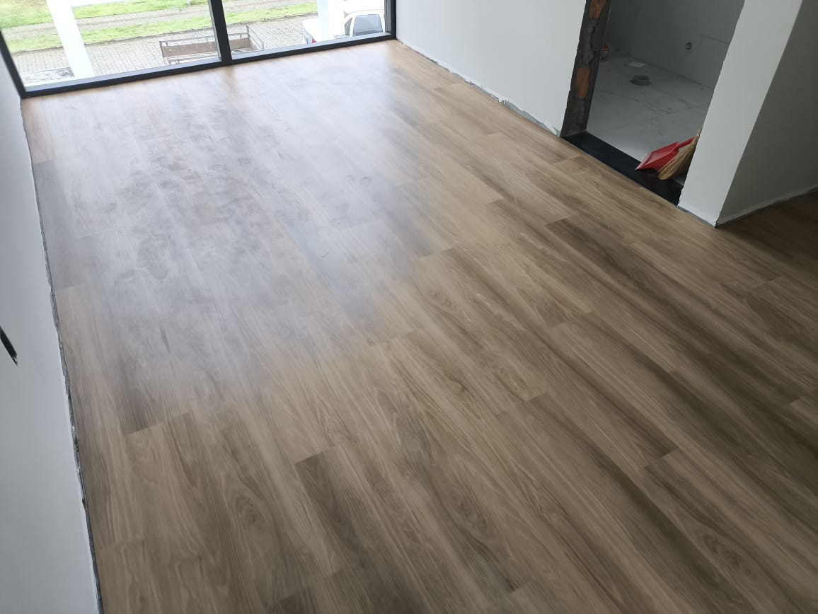 PISO VINÍLICO DE PVC CAMÉLIA — foto 4