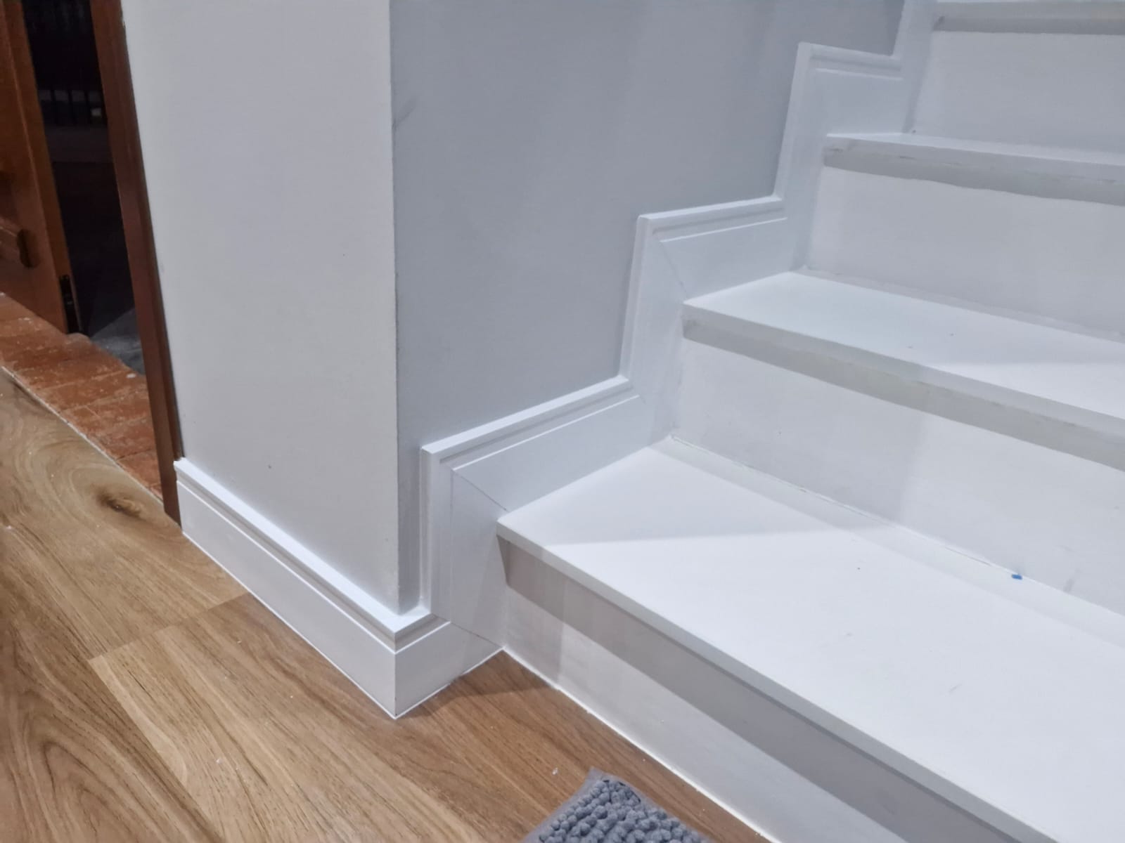 RODAPÉ DE 10 CM FRISO INSTALADO