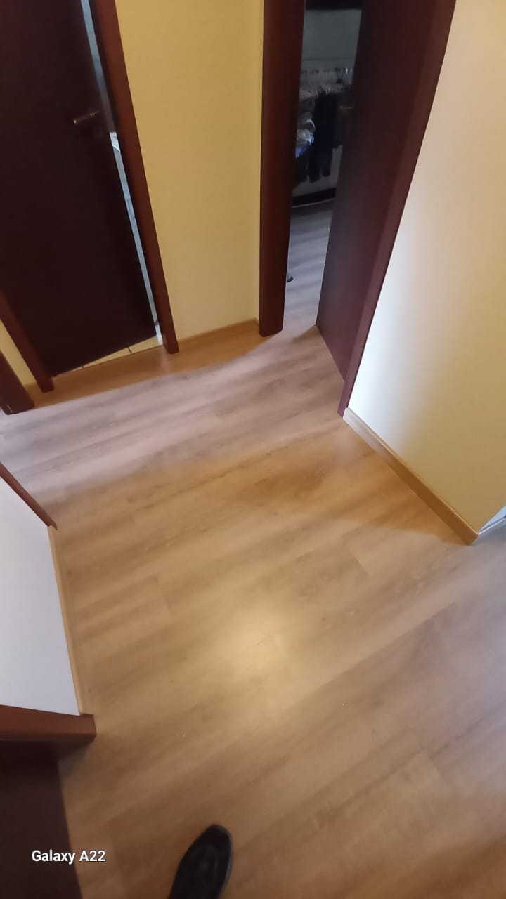 PISO LAMINADO INSTALADO — foto 2