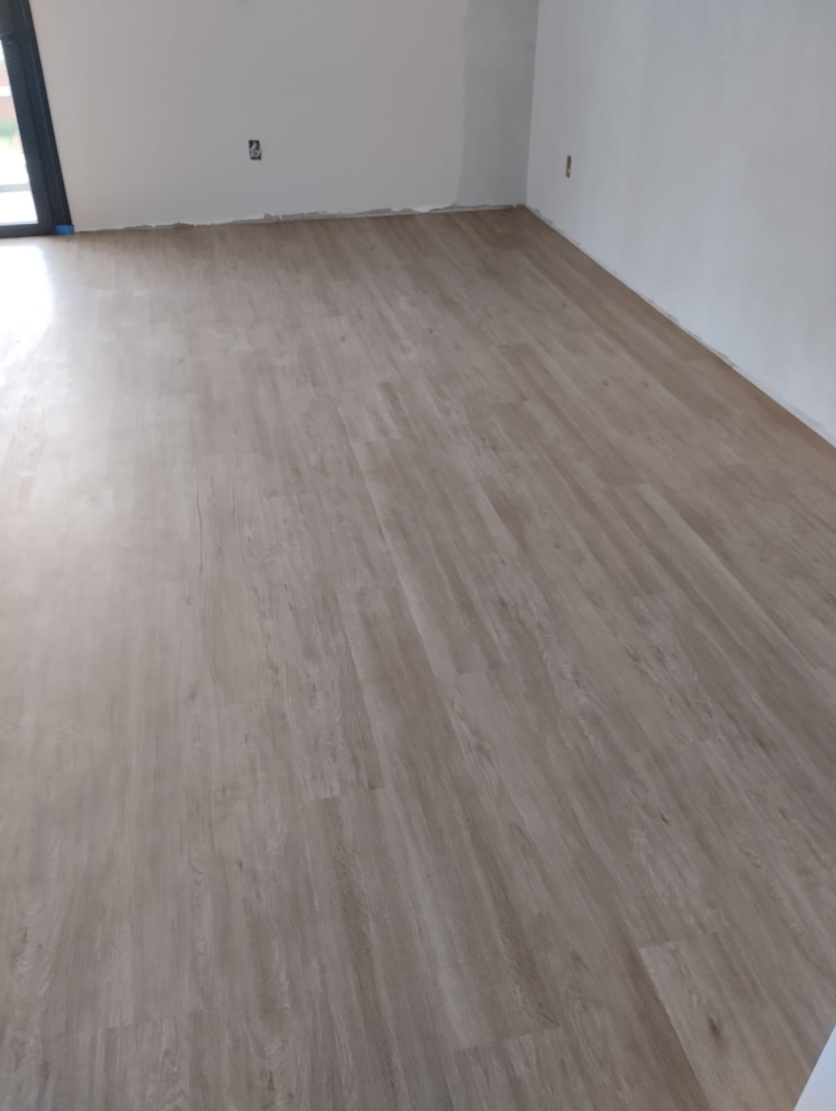 PISO VINÍLICO FAIA — foto 6