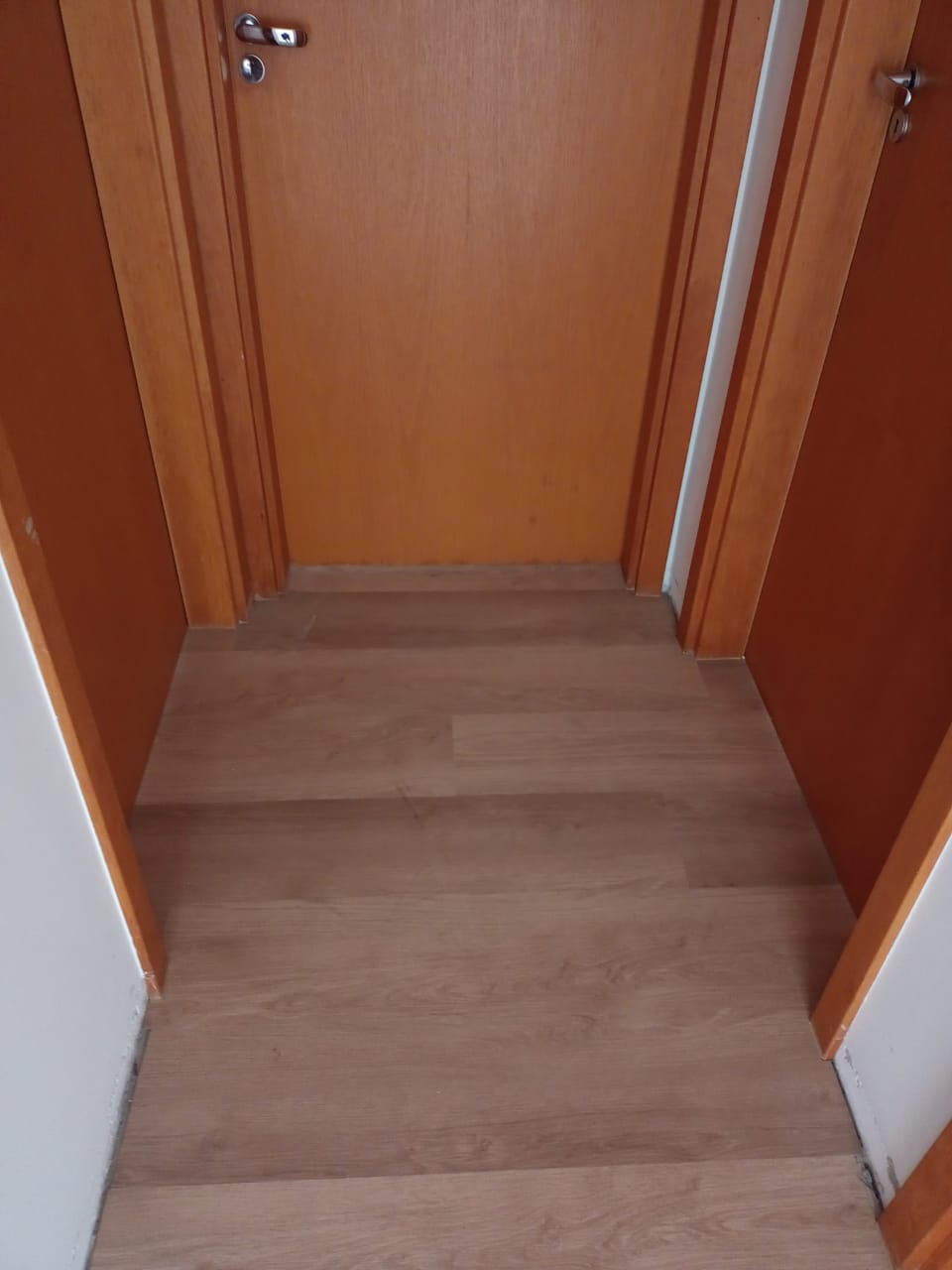 PISO VINÍLICO GERBERA — foto 4