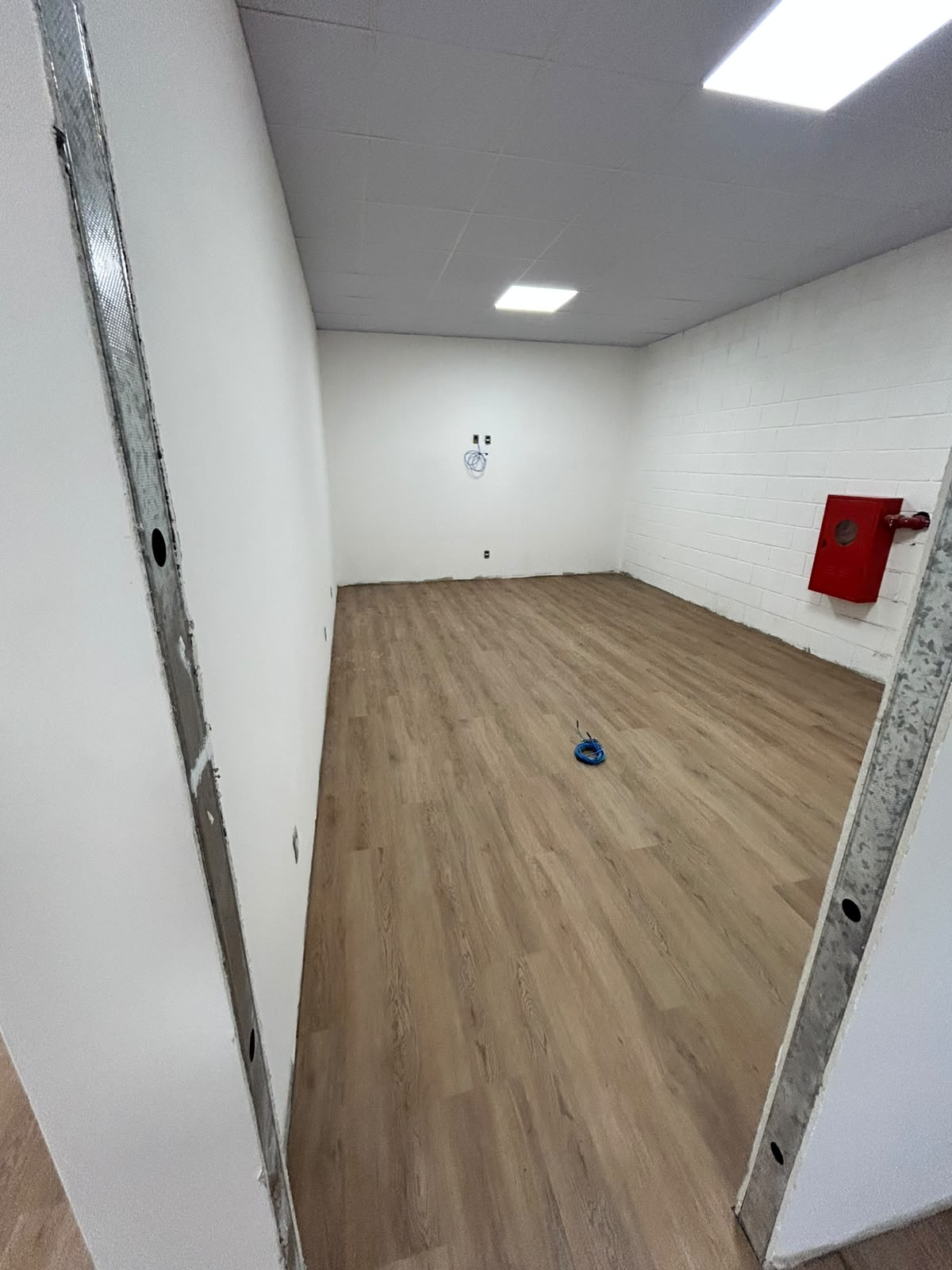 PISO VINÍLICO DE PVC MADRI — foto 11