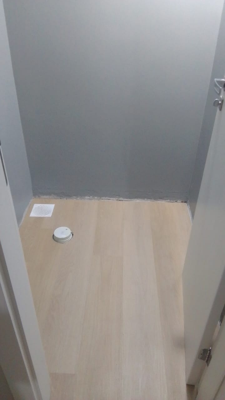 PISO VINÍLICO GÉRBERA
