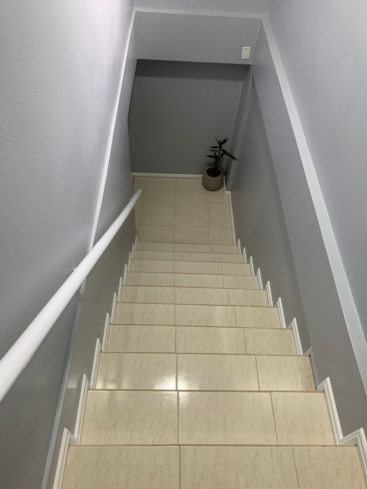 PISO VINÍLICO NA ESCADA