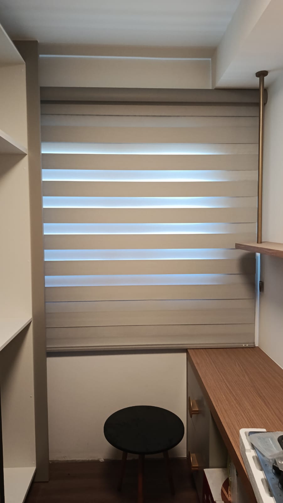 PERSIANA ROLÔ PRÉCIA INSTALADA