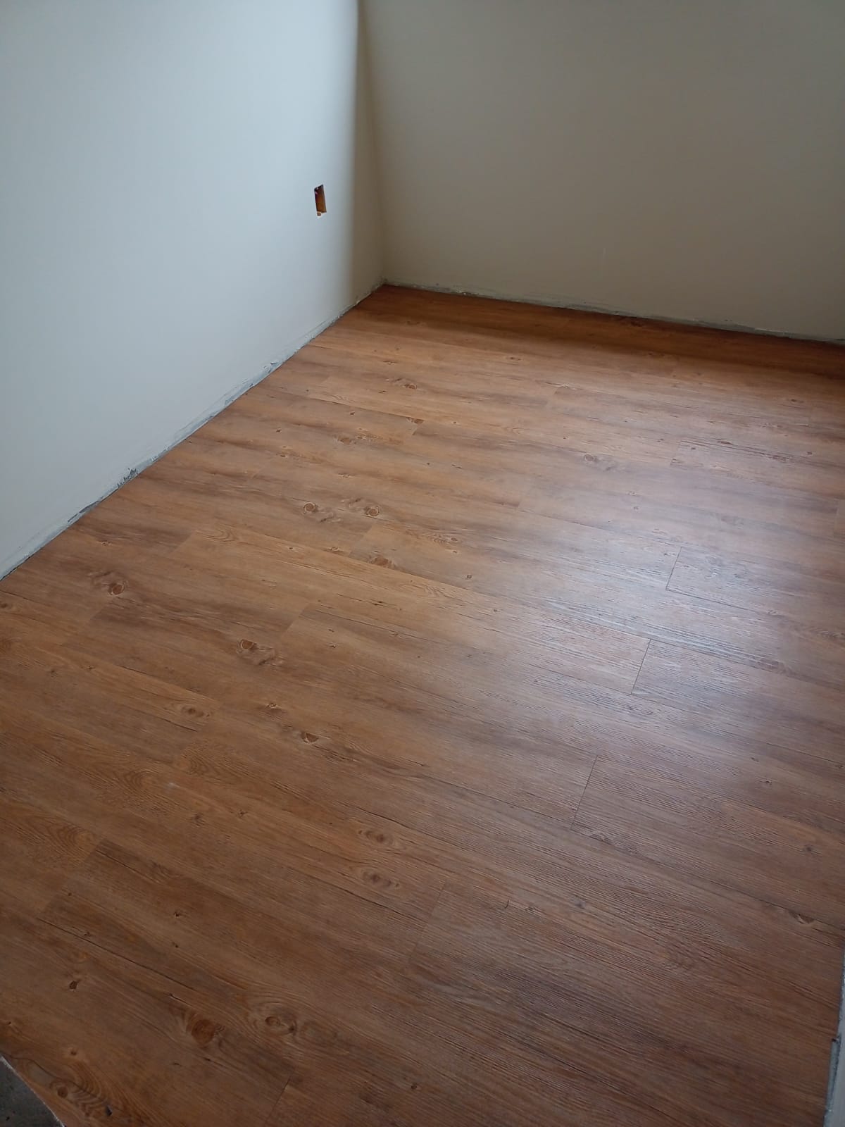 PISO VINÍLICO DE PVC SAPUCAIA
