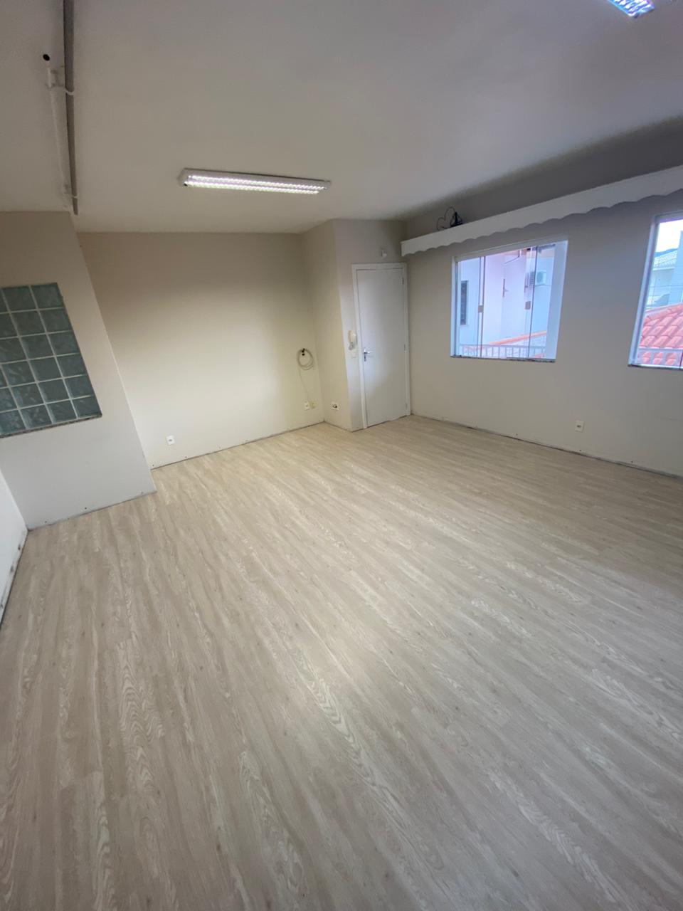 PISO VINÍLICO DE PVC PLÁTANO — foto 3