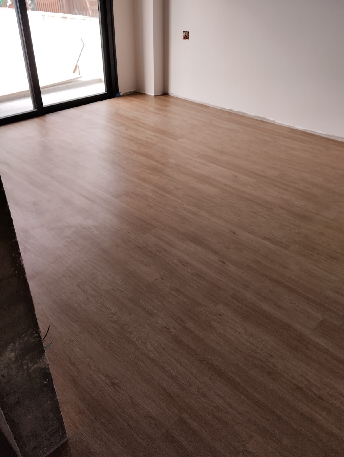 PISO VINÍLICO FAIA — foto 2