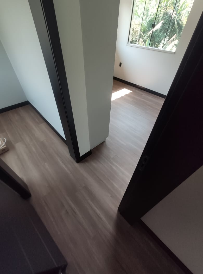 RODAPÉ DE POLIESTIRENO PRETO — foto 2