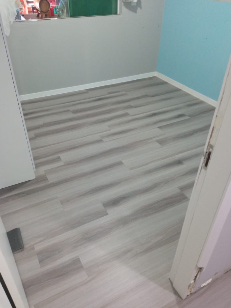 PISO VINÍLICO DE PVC SILVER