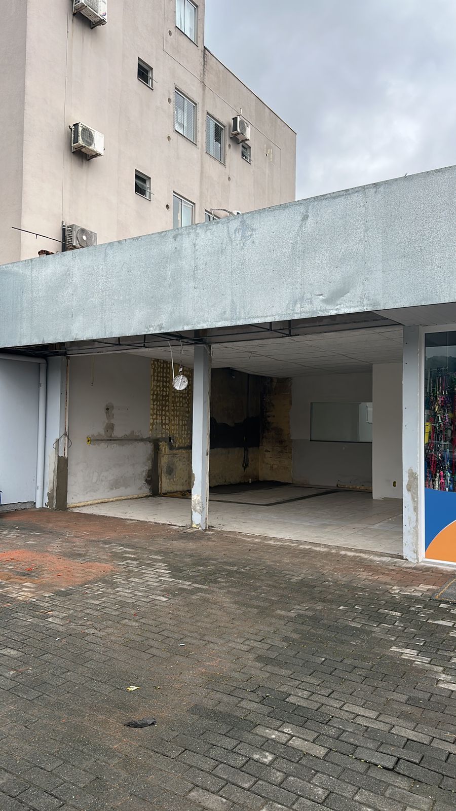 PISO VINÍLICO DE PVC AMARANTO