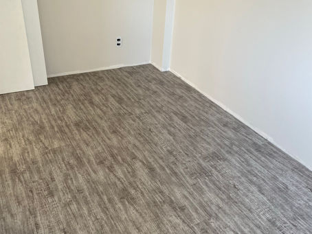 PISO DE PVC CARVALHO MÁLAGA