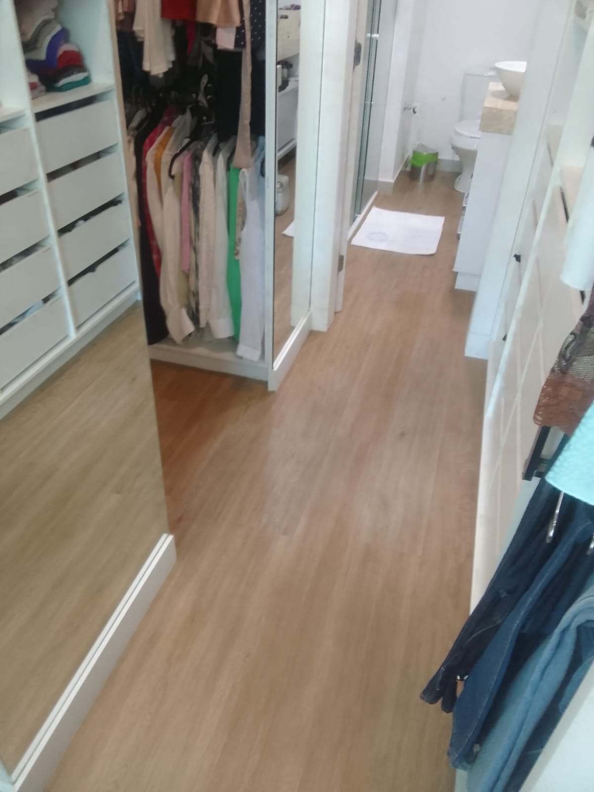 PISO VINÍLICO INSTALADO — foto 5