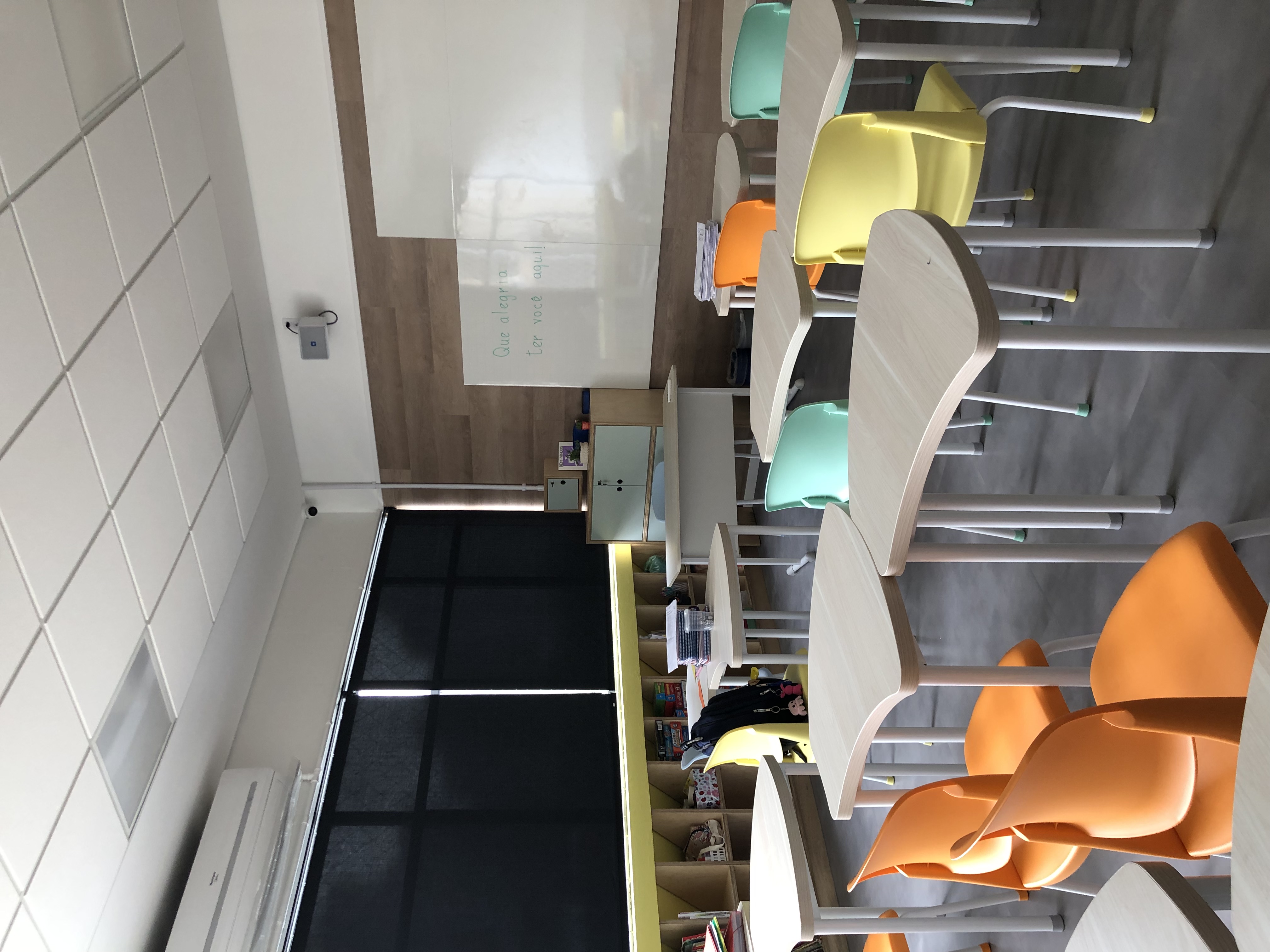 PISO VINÍLICO, RODAPÉ E PERSIANAS — foto 6