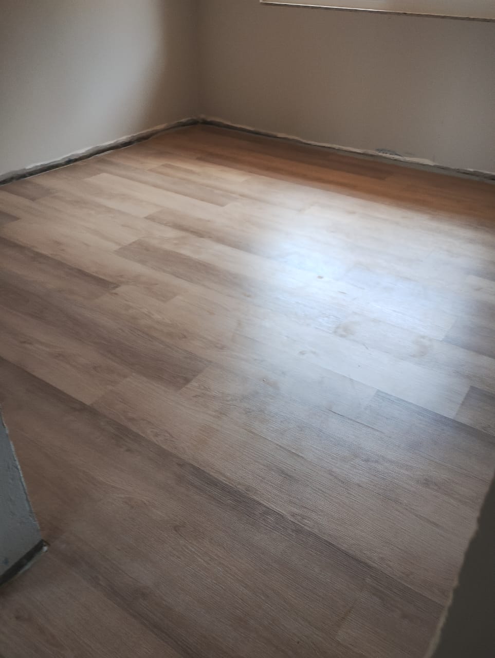 PISO VINÍLICO DE PVC GERBERA — foto 4