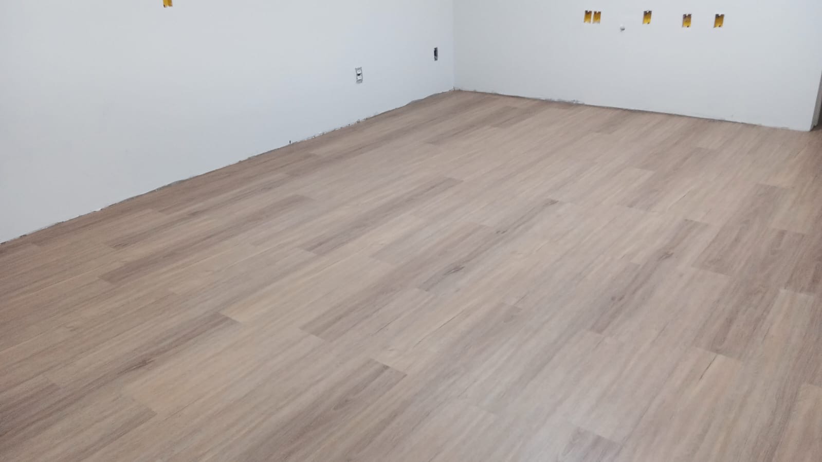 PISO VINÍLICO DE PVC TAUARI