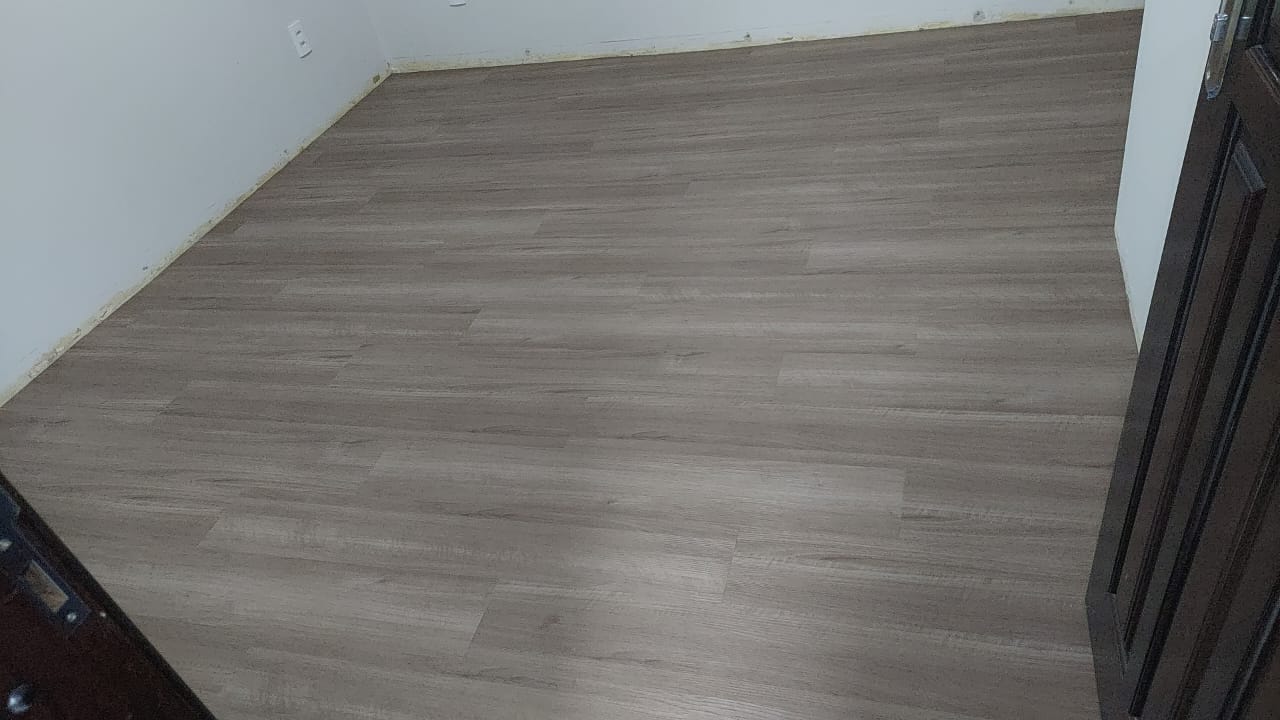 PISO VINÍLICO DE PVC CAPUCCINO