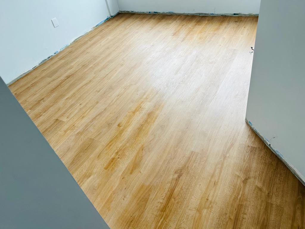 PISO VINÍLICO DE PVC BAOBÁ — foto 3