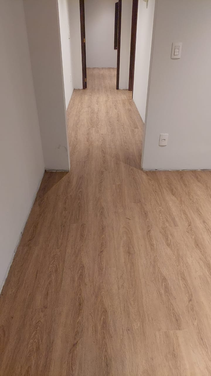 PISO VINÍLICO DE PVC AMÊNDOA — foto 2