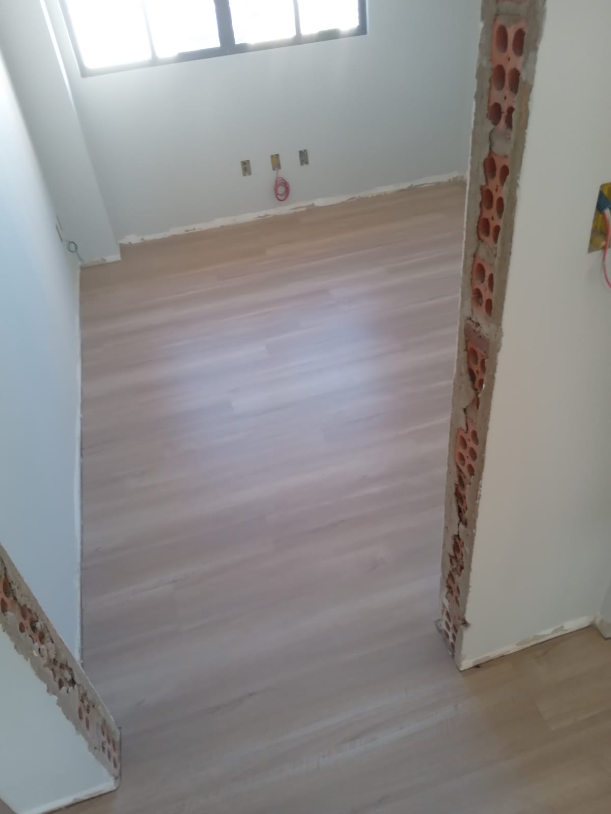 PISO VINÍLICO VANILLE — foto 7
