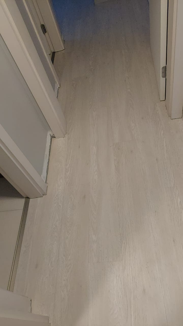 PISO VINÍLICO DE PVC PLÁTANO — foto 3