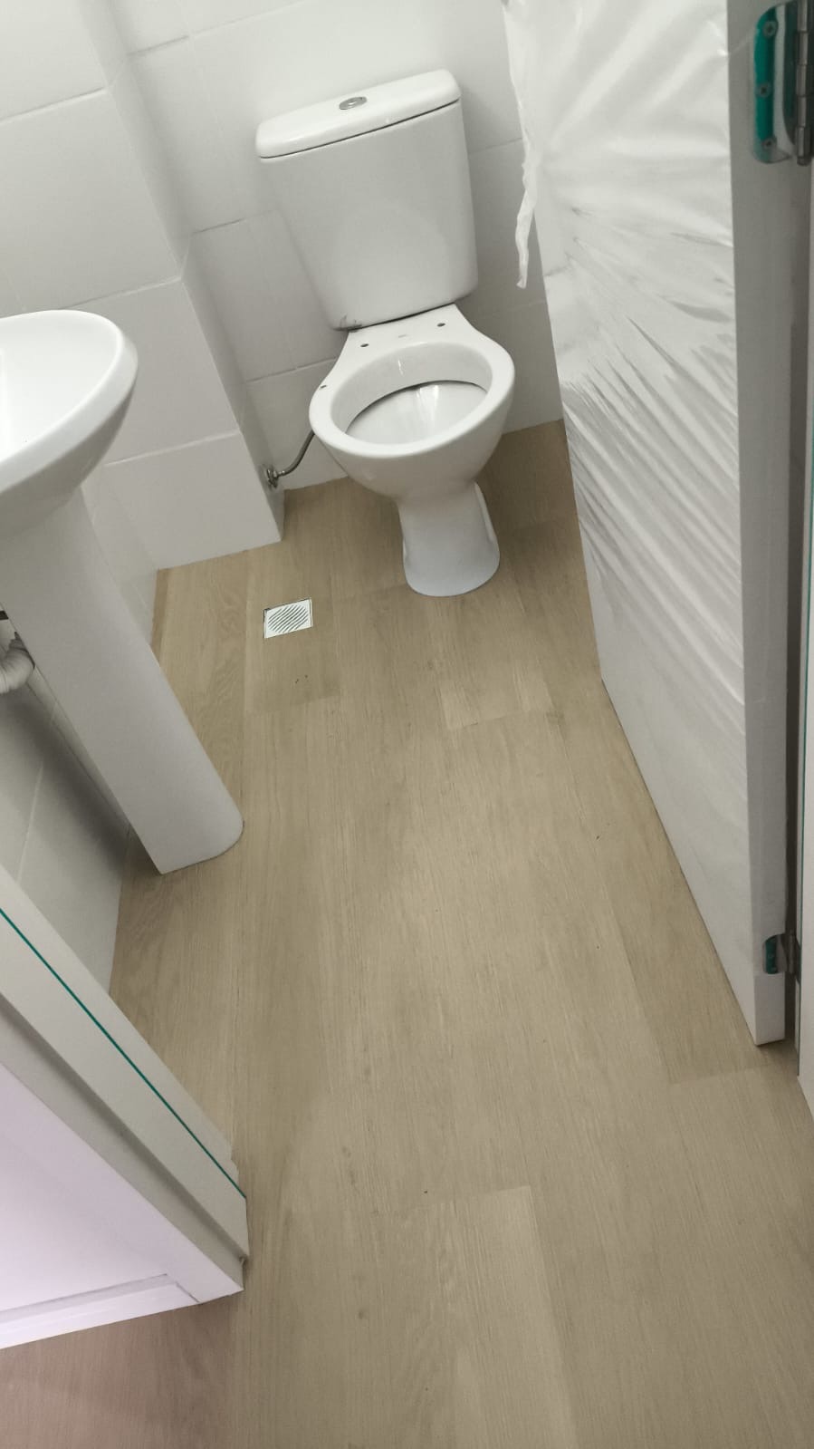 PISO VINÍLICO DE PVC GÉRBERA — foto 2