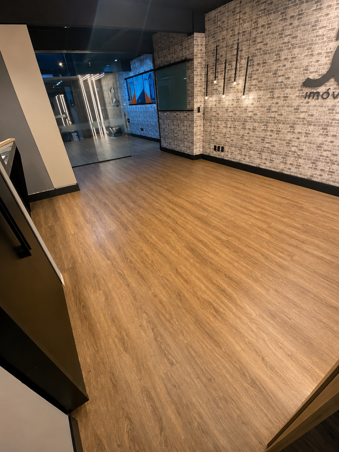 PISO VINÍLICO DE PVC AMÊNDOA — foto 4