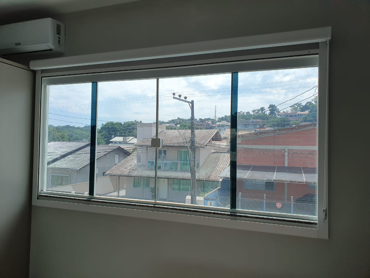 Persiana rolô com guia lateral — foto 2