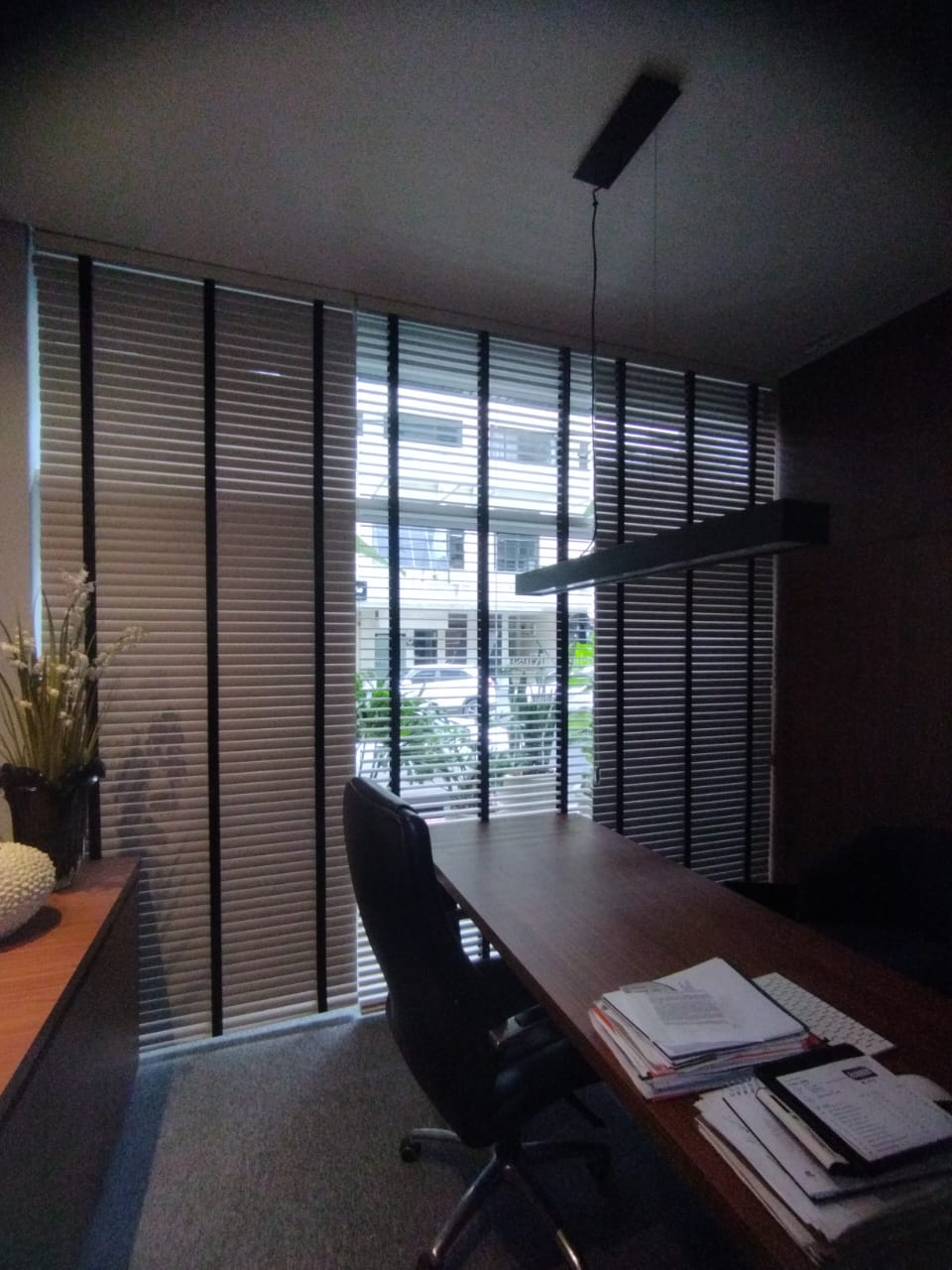 PERSIANA HORIZONTAL DE PVC INSTALADA