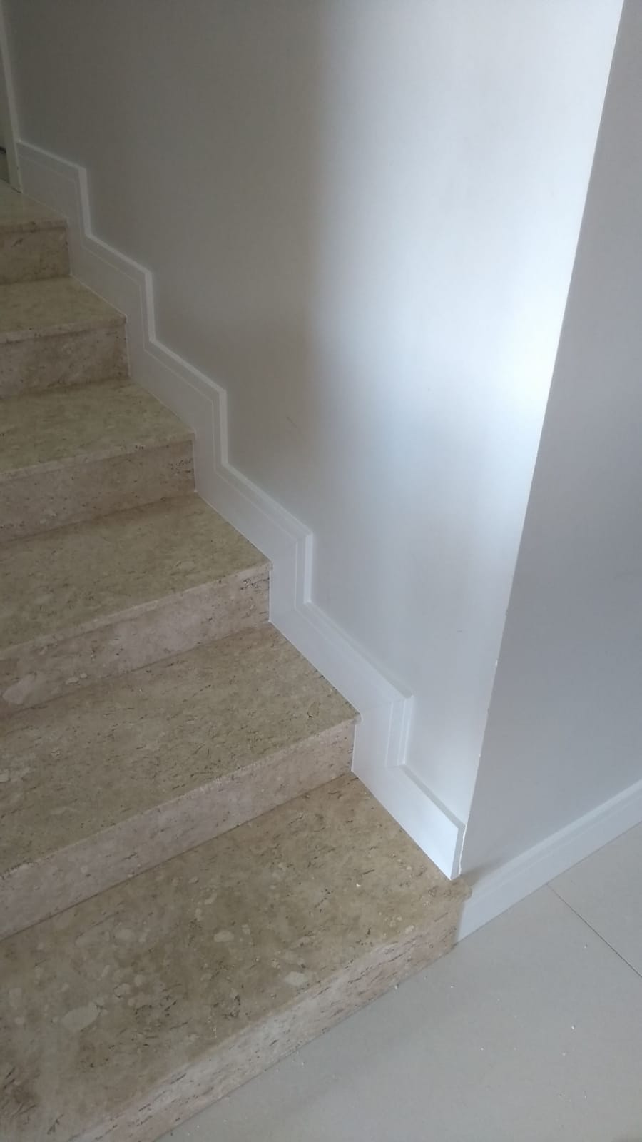 Rodapé de poliestireno com 12 cm — foto 5