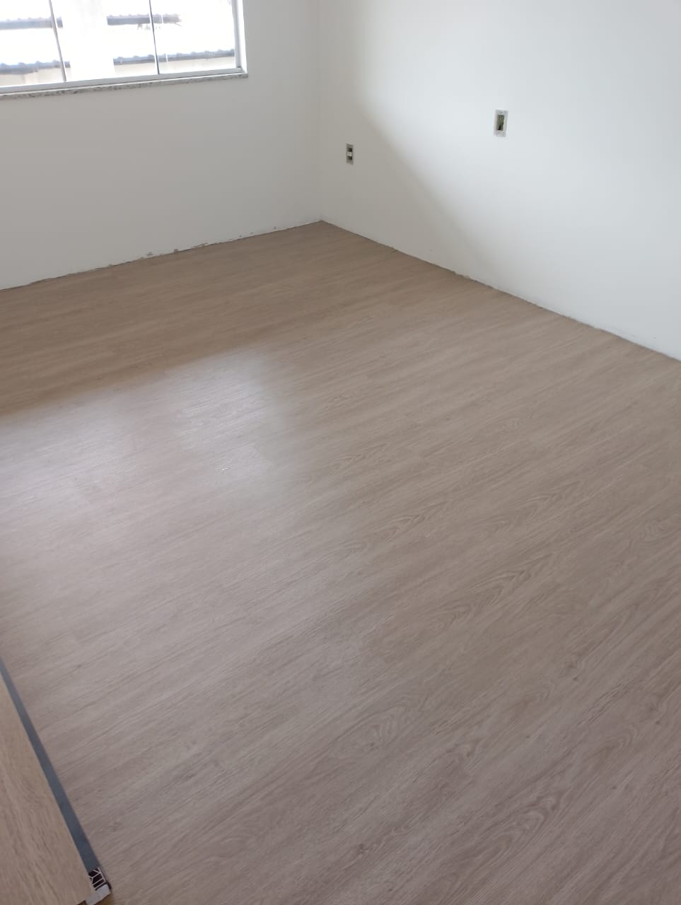 PISO VINÍLICO DE PVC SALGUEIRO — foto 3