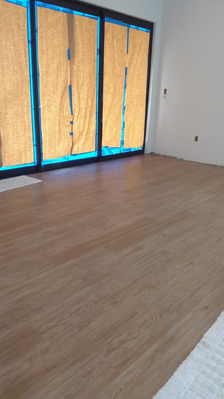 PISO VINÍLICO FAIA — foto 5