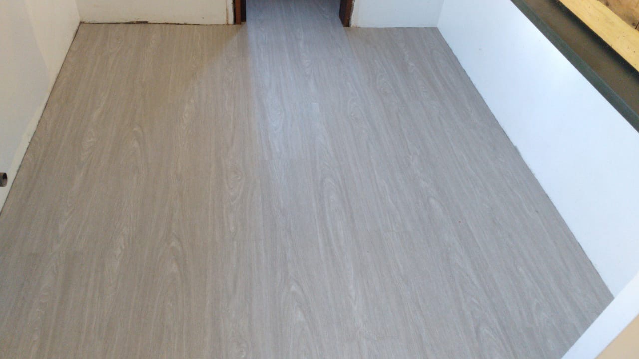 PISO DE PVC LAVANDA — foto 7
