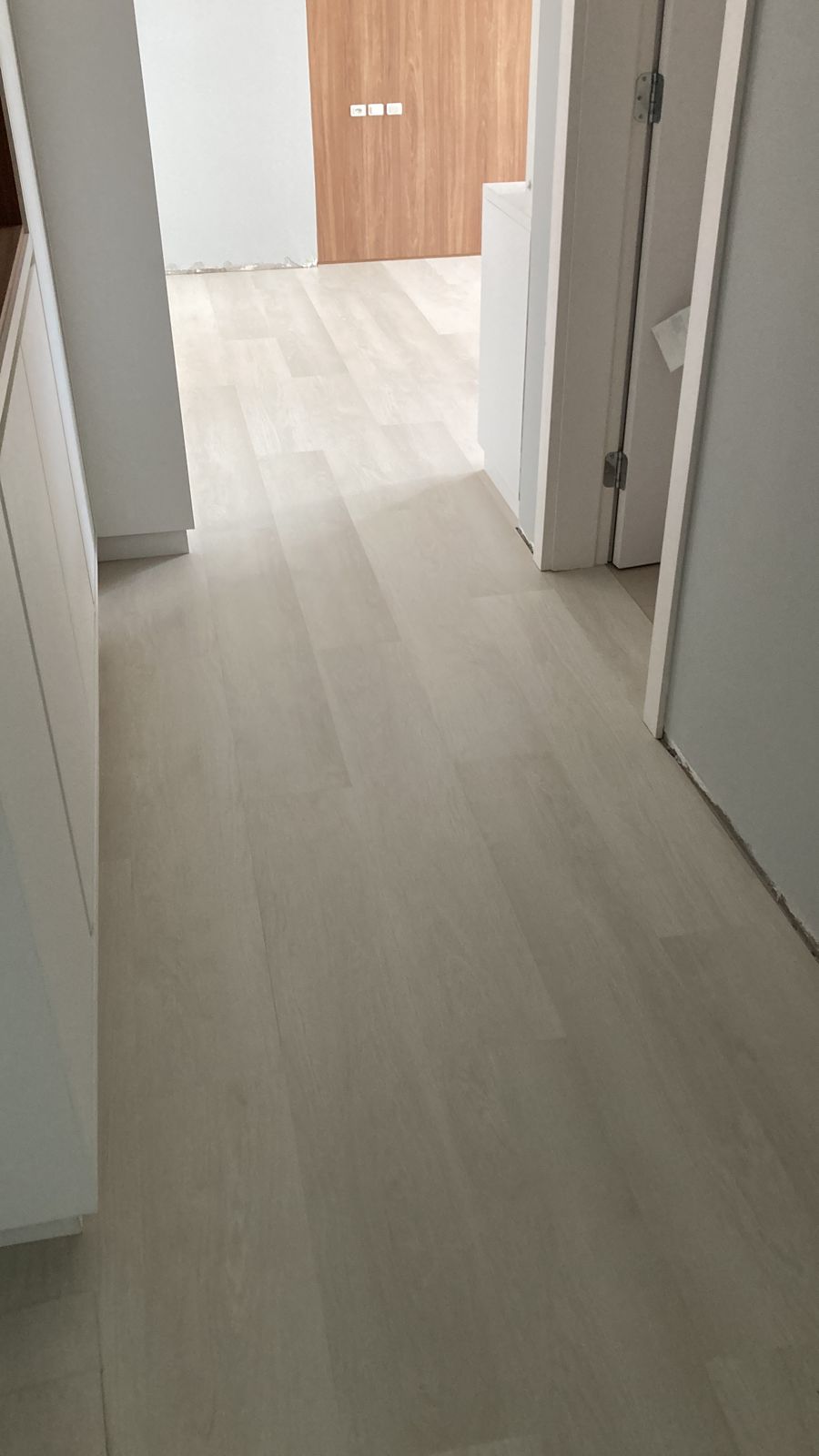 PISO VINÍLICO LISIANTO — foto 6
